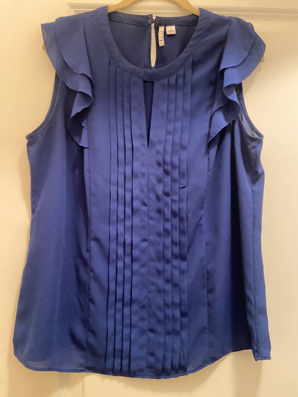 Elle Large Women's blouse.